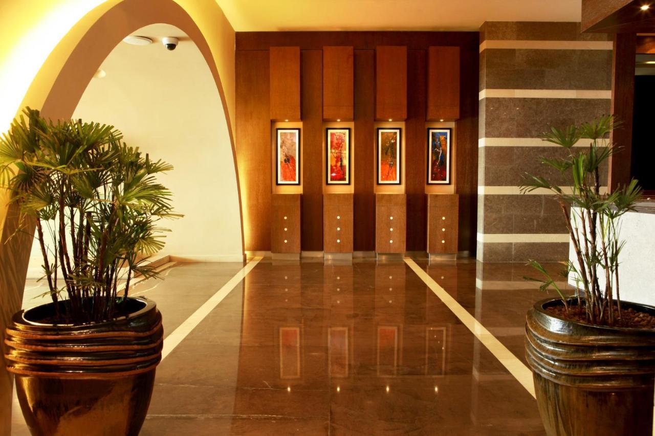 فندق كراون بلازا عمان المظهر الخارجي الصورة